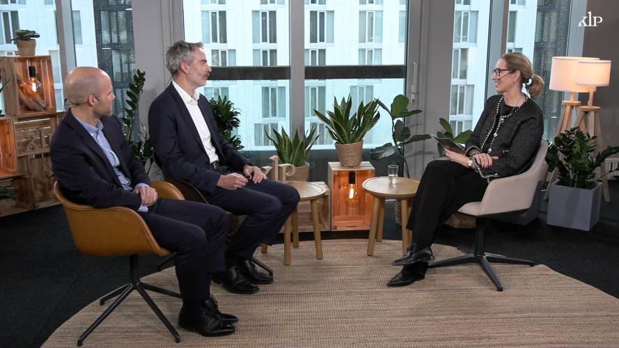 Fagfolk fra KLP kapitalforvaltning i studio