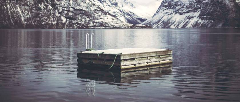 Flytebrygge på fjorden