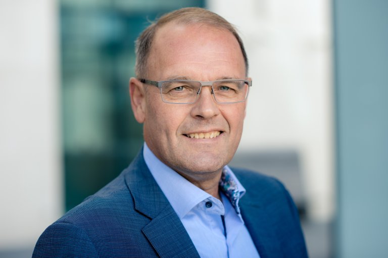 Portrettbilde av Tore Tenold, adm. direktør i KLP Skadeforsikring